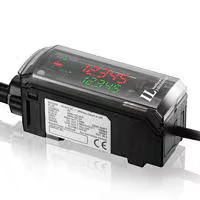 Amplificador del sensor láser Keyence IL-1050 (montaje en riel DIN)