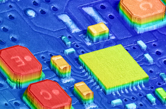 Perfil de alta resolución de la misma superficie con la Serie LJ-X8000: contorno detallado y consistente