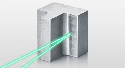 Detección estable sobre una pieza de metal brillante con el haz láser verde del LR-X