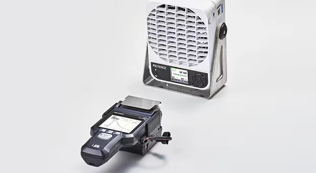 El SK-H050 midiendo el rendimiento de eliminación de estática de un ionizador